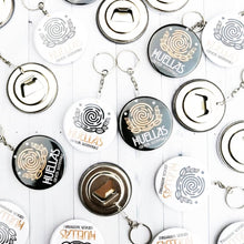 Cargar imagen en el visor de la galería, Chapita Llavero Destapador - Emmalice